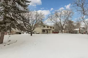 8527 W 97th St Cir, Bloomington, MN 55438 - Photo 23