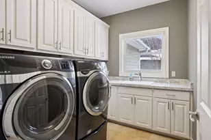 8064 Enclave Cir, Woodbury, MN 55125 - Photo 37