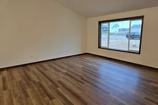 4840 Maple St, Rockford, MN 55373 - Photo 7