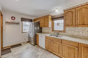 1021 Marshall Ave, Saint Paul Park, MN 55071 - Photo 3