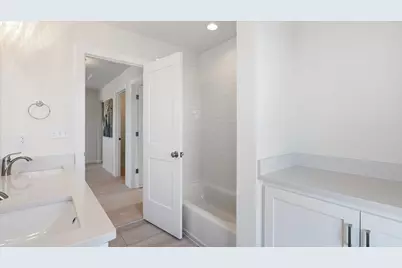 2041 Lusitano Street S, Shakopee, MN 55379 - Photo 39