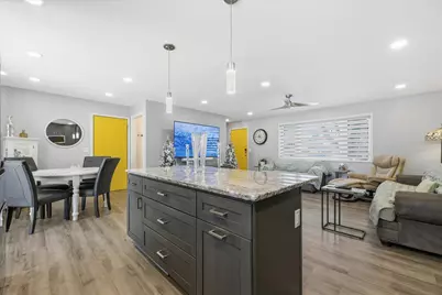 6424 Zealand Avenue N, Brooklyn Park, MN 55428 - Photo 9