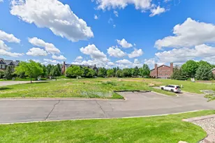 10814 Falling Water Ln, Woodbury, MN 55129 - Photo 53