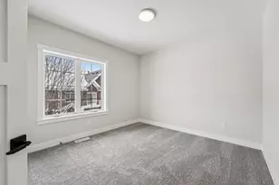 10814 Falling Water Ln, Woodbury, MN 55129 - Photo 31