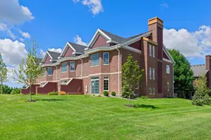 10814 Falling Water Ln, Woodbury, MN 55129 - Photo 47