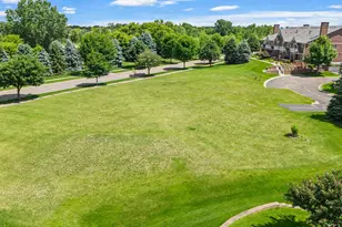10814 Falling Water Ln, Woodbury, MN 55129 - Photo 107
