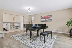 10316 Nesbitt Ave S, Bloomington, MN 55437 - Photo 13