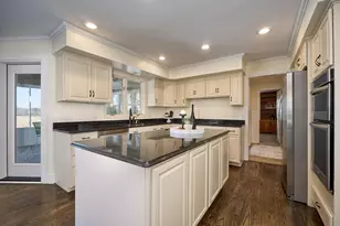 11472 Mt Curve Rd, Eden Prairie, MN 55347 - Photo 71