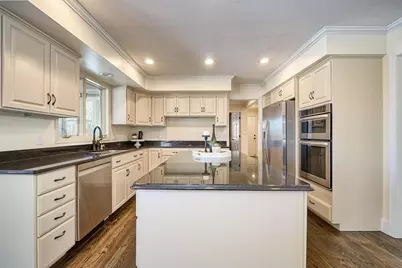 11472 Mount Curve Road, Eden Prairie, MN 55347 - Photo 5