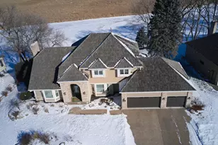 11472 Mt Curve Rd, Eden Prairie, MN 55347 - Photo 29