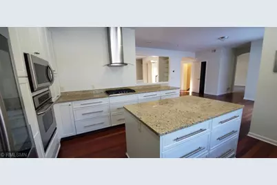 25200 Yellowstone Trail, Excelsior, MN 55331 - Photo 5