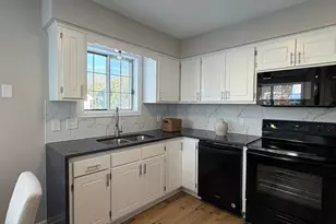 8590 Corcoran Path, Inver Grove Heights, MN 55076 - Photo 5