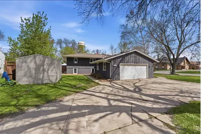 900 13th Avenue SW, Willmar, MN 56201 - Photo 3