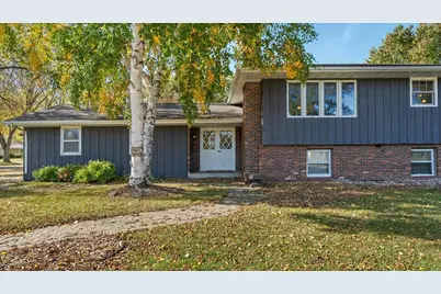 900 13th Avenue SW, Willmar, MN 56201 - Photo 9