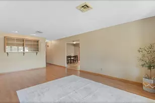 900 13th Ave SW, Willmar, MN 56201 - Photo 9