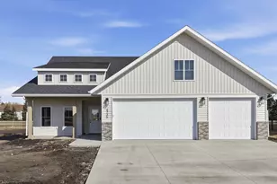 4736 Hampton Loop S, Moorhead, MN 56560 - Photo 1