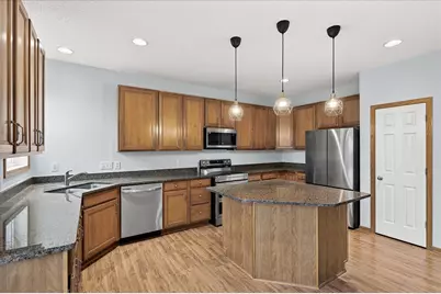 17047 Stonebriar Circle SW, Prior Lake, MN 55372 - Photo 3