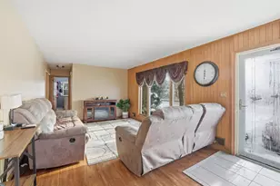 2447 Minnehaha Ave E, Maplewood, MN 55119 - Photo 9