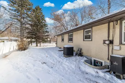 2447 Minnehaha Avenue E, Maplewood, MN 55119 - Photo 23