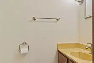 130 W 43rd St, Minneapolis, MN 55409 - Photo 17