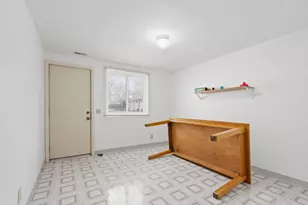 130 W 43rd St, Minneapolis, MN 55409 - Photo 29