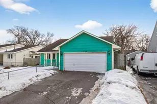 374 Rose Ave E, Saint Paul, MN 55130 - Photo 3