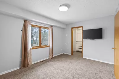 374 Rose Avenue E, Saint Paul, MN 55130 - Photo 17