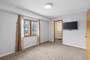 374 Rose Ave E, Saint Paul, MN 55130 - Photo 17