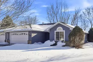 1210 Ravenswood Ct, Shoreview, MN 55126 - Photo 3