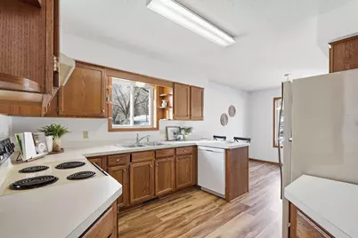 1210 Ravenswood Court, Shoreview, MN 55126 - Photo 19