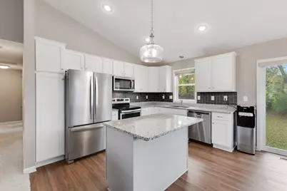 1284 Meadow Lane S, Shakopee, MN 55379 - Photo 5