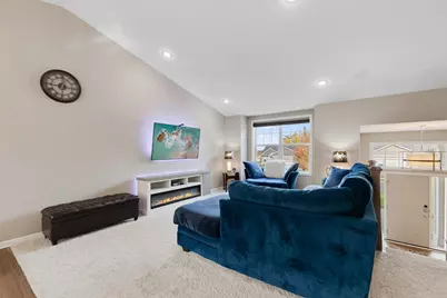 1284 Meadow Lane S, Shakopee, MN 55379 - Photo 9