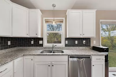 1284 Meadow Lane S, Shakopee, MN 55379 - Photo 3