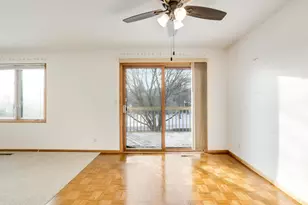 2504 Rose Ave E, Maplewood, MN 55119 - Photo 9