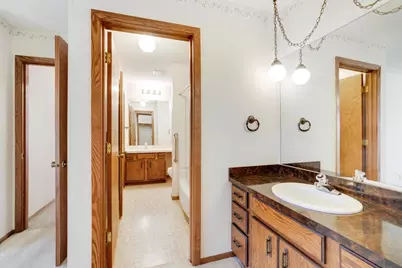 2504 Rose Avenue E, Maplewood, MN 55119 - Photo 23