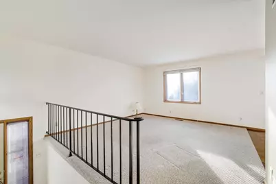 2504 Rose Avenue E, Maplewood, MN 55119 - Photo 5