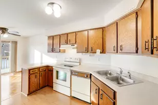 2504 Rose Ave E, Maplewood, MN 55119 - Photo 17