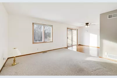 2504 Rose Avenue E, Maplewood, MN 55119 - Photo 7