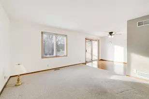 2504 Rose Ave E, Maplewood, MN 55119 - Photo 7