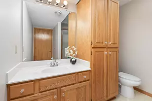 2449 Skyline Dr, Bloomington, MN 55425 - Photo 19