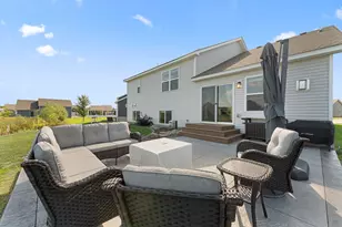 1821 Dauwalter Cir, Carver, MN 55315 - Photo 33