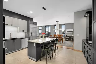 1240 S 2nd St, Minneapolis, MN 55415 - Photo 5