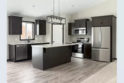 4605 8th Street NE, Saint Cloud, MN 56304 - Photo 3