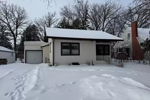 109 5th Ave SE, Roseau, MN 56751 - Photo 1