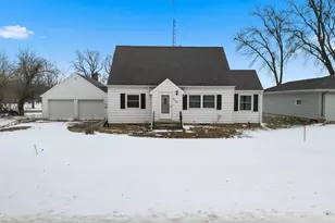 1025 7th St S, Saint James, MN 56081 - Photo 1