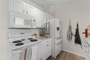 2039 Brittany Ct, Shakopee, MN 55379 - Photo 11