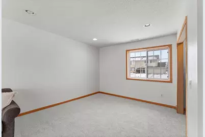 2039 Brittany Court, Shakopee, MN 55379 - Photo 29