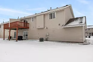 2039 Brittany Ct, Shakopee, MN 55379 - Photo 37