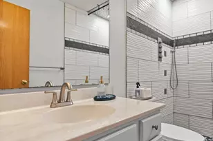 2039 Brittany Ct, Shakopee, MN 55379 - Photo 33