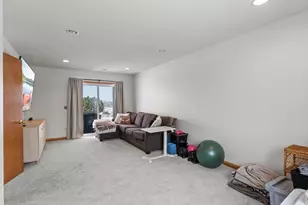 2039 Brittany Ct, Shakopee, MN 55379 - Photo 31